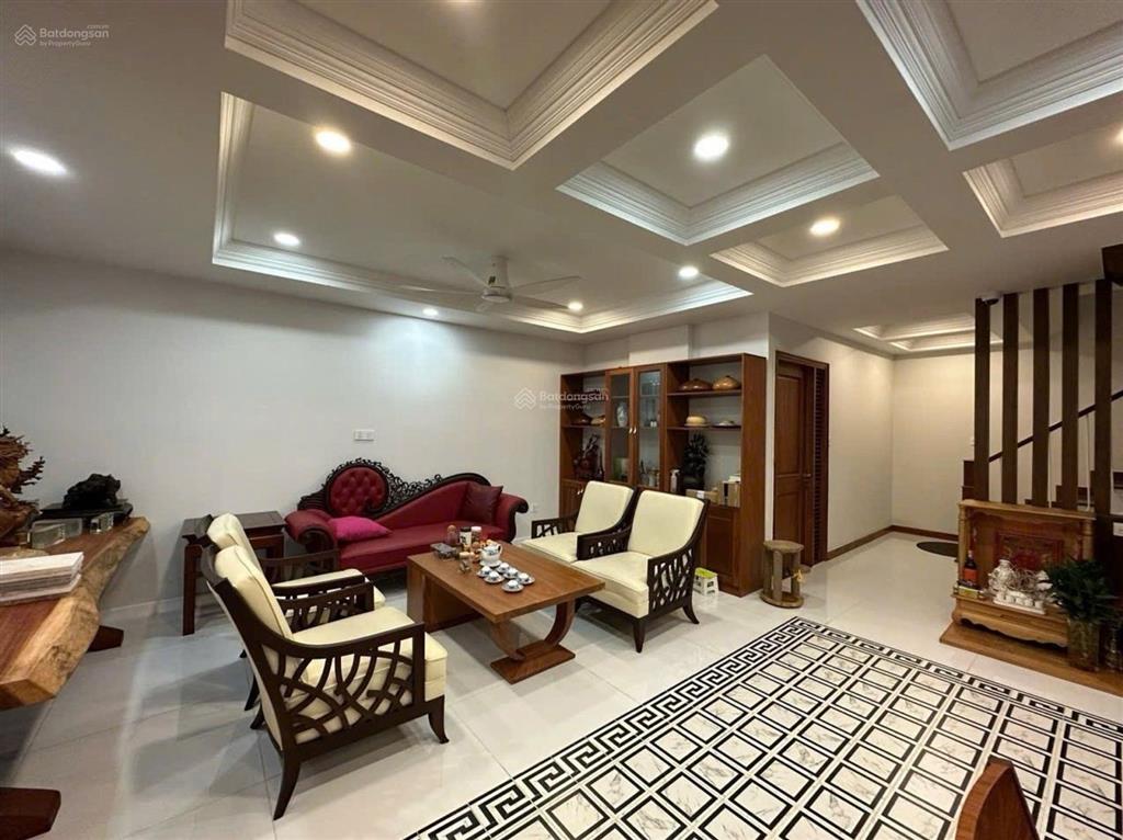 Nhà riêng chính chủ 4 tầng hiện đại, đường 8m, 100m2, 13 tỷ 950, khu cực vip, p14, gò vấp