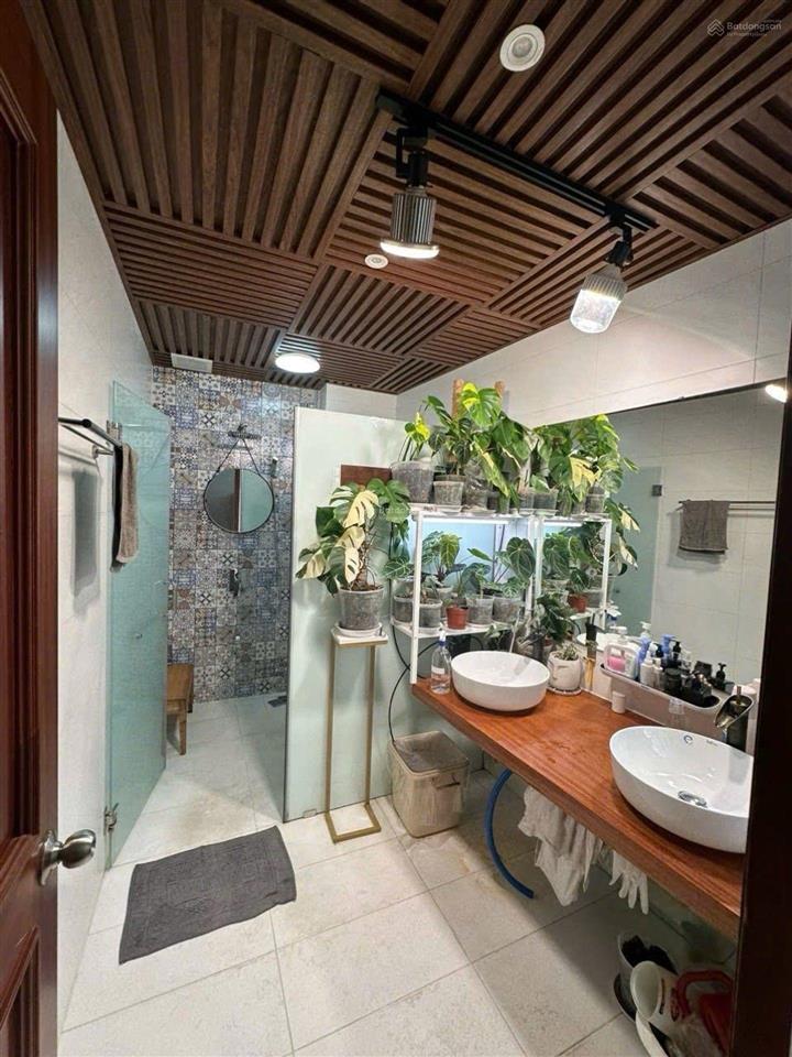 Nhà riêng chính chủ 4 tầng hiện đại, đường 8m, 100m2, 13 tỷ 950, khu cực vip, p14, gò vấp