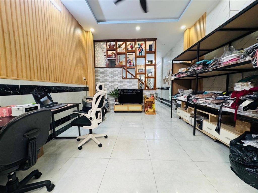Nhà đẹp ô tô đỗ cửa, 2 tầng btct, 55m2, 5,4 tỷ, quang trung, thông tây hội