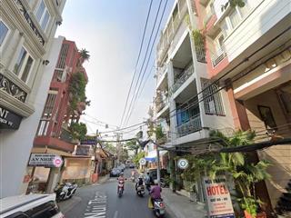 Bán nhà mặt tiền đường núi thành  ngang 8m đang làm tòa nhà vp  5 tầng, giá 32,5 tỷ