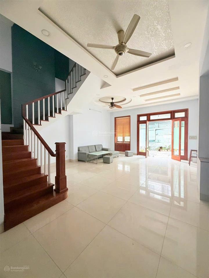 Bán gấp nhà 3 tầng ,nhà mới ở ngay đường số 5, bình hưng hòa, bình tân, 8,45 tỷ  82,7 m2