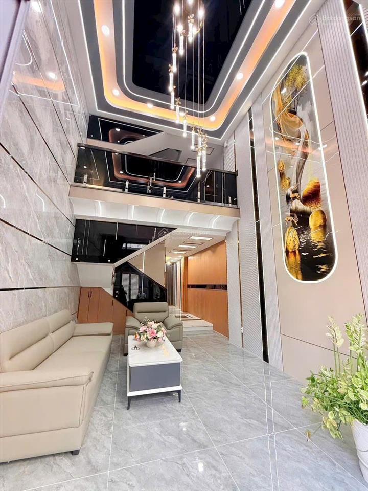 Bán nhà giáp aeon mall, xe hơi vô nhà, xây 2 lầu 1 lửng, 48m2, đủ công năng, giá 7.8 tỷ