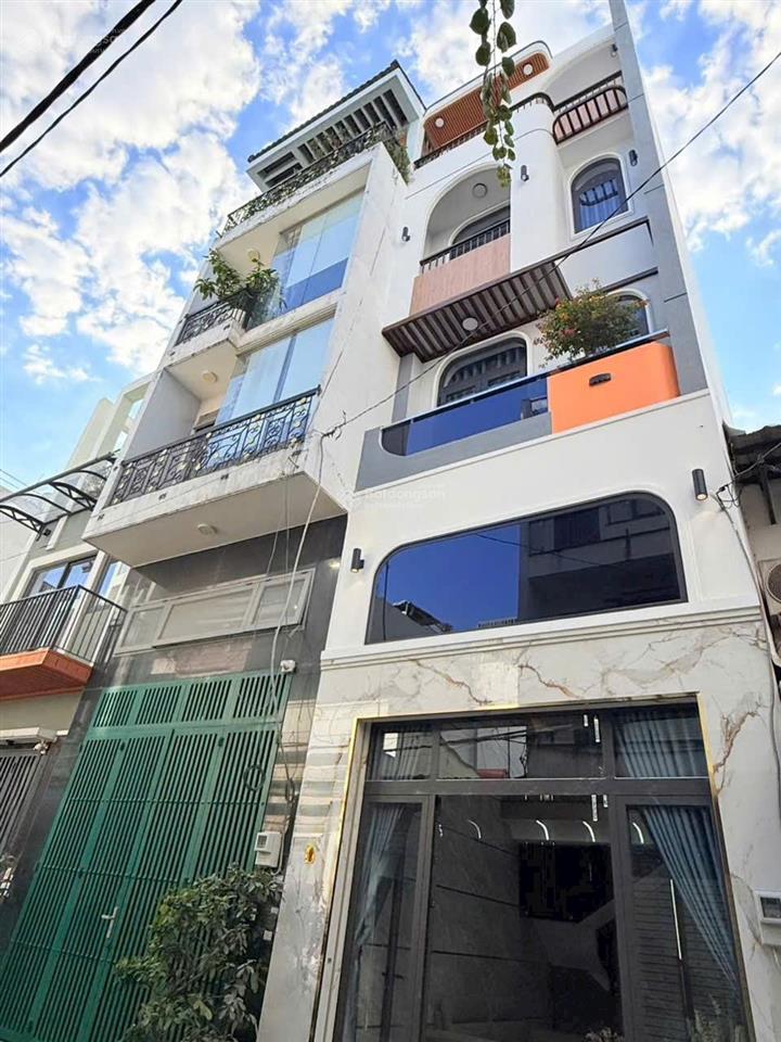 Bán nhà giáp aeon mall, xe hơi vô nhà, xây 2 lầu 1 lửng, 48m2, đủ công năng, giá 7.8 tỷ