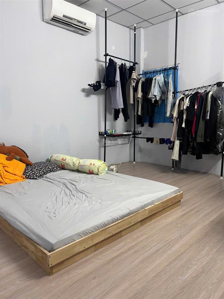 Bán nhà đường trần văn quang  âu cơ  giá 4 tỷ  nội thất đầy đủ