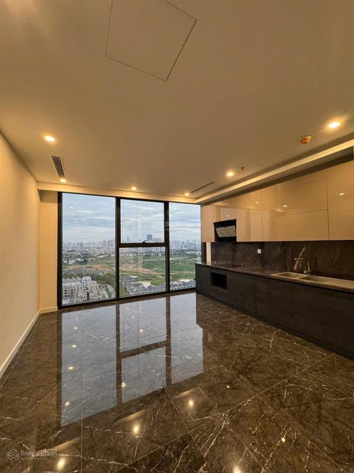 Bán căn góc 3pn+1 160m2 view công viên ciputra. nội thất cơ bản. tầng đẹp. cửa hướng tây