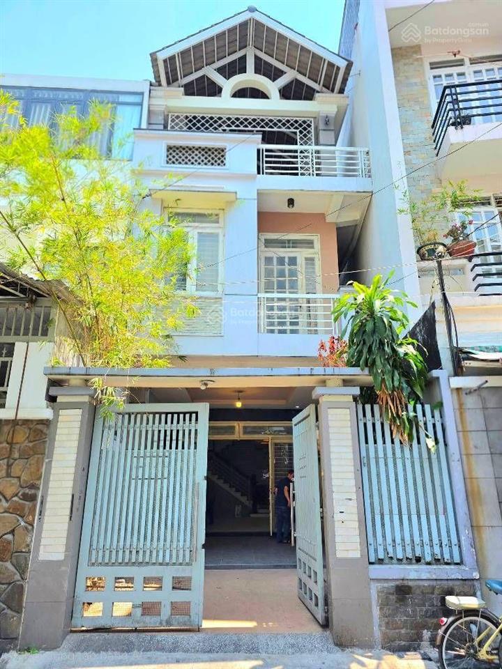 Nhà phố trung tâm tân bình gần sân bay 133m ngang 5m xe hơi vào nhà