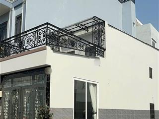 Bán nhà góc 3 mặt tiền  hương lộ 2, bình tân  ô tô ngủ trong nhà  dt 45m2  giá 4 tỷ còn tl