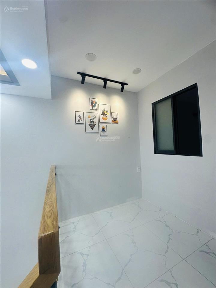 Chỉ 2t4 có ngay nhà đẹp vào ở liền  ngay chợ bình trị đông  shr vuông vức không quy hoạch