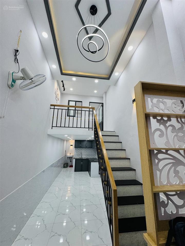 Chỉ 2t4 có ngay nhà đẹp vào ở liền  ngay chợ bình trị đông  shr vuông vức không quy hoạch