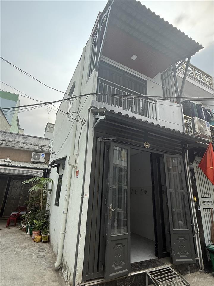 Chỉ 2 tỷ 9 có nhà mới  2 tầng btct xây kiên cố  hẻm xe hơi vào tận cửa nhà  giá vẫn còn tl