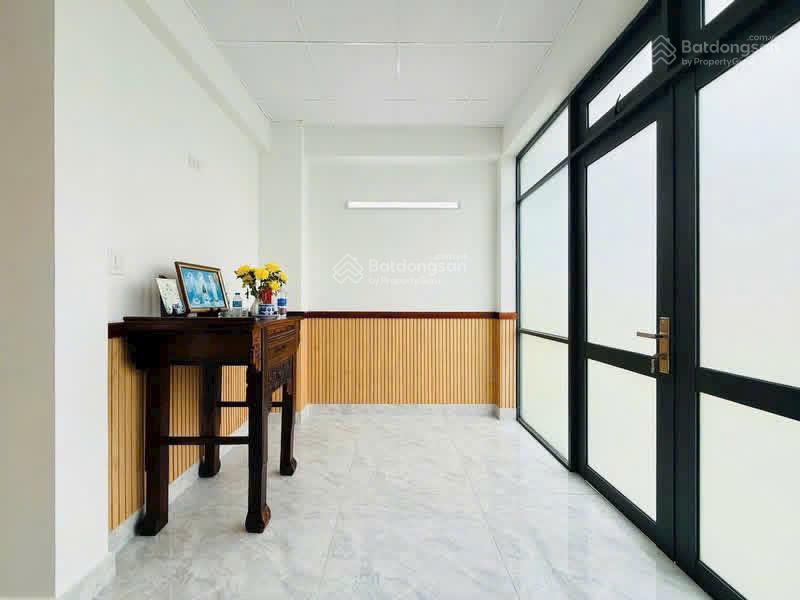 Giảm mạnh 800tr bán nhà 4 tầng hẻm xe tải  đường nguyễn duy cung, gò vấp có thang máy, giá 9,7 tỷ