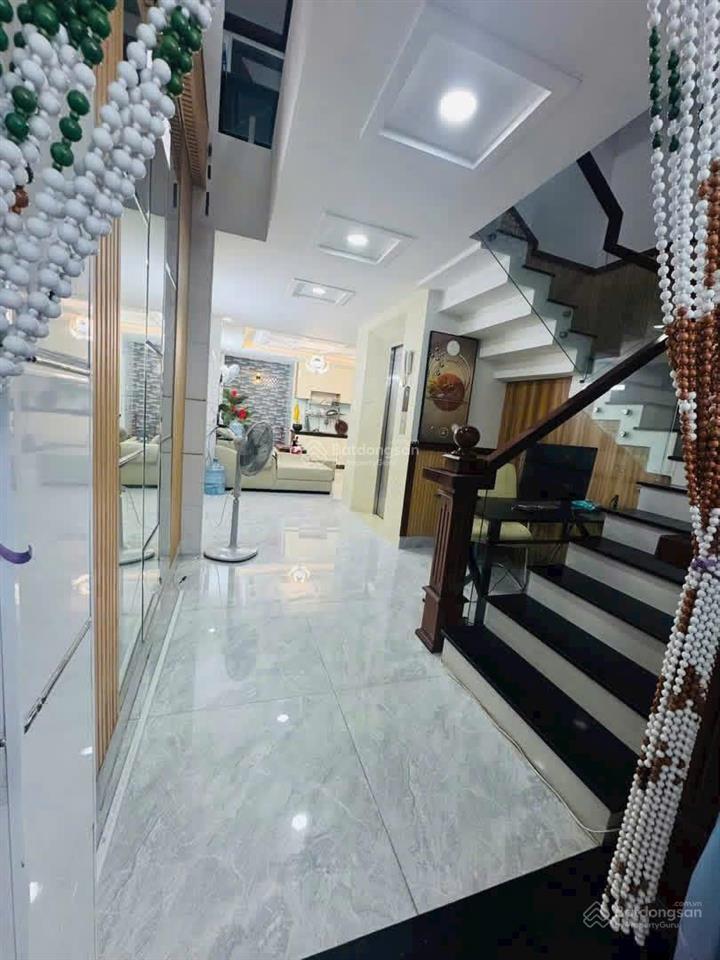 Giảm mạnh 800tr bán nhà 4 tầng hẻm xe tải  đường nguyễn duy cung, gò vấp có thang máy, giá 9,7 tỷ