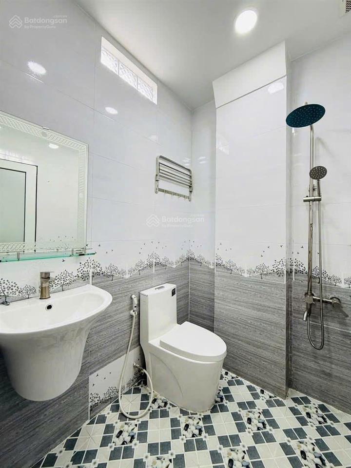 Giảm mạnh 800tr bán nhà 4 tầng hẻm xe tải  đường nguyễn duy cung, gò vấp có thang máy, giá 9,7 tỷ