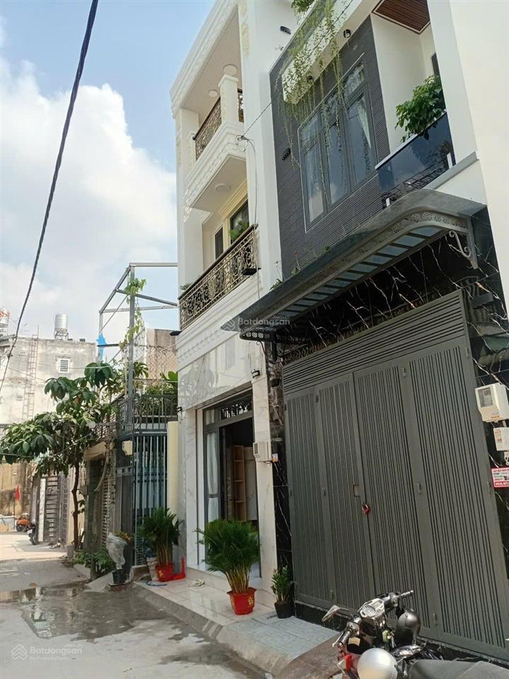 Bán nhà đẹp q12  3 tầng kiên cố  sổ hồng chính chủ  chỉ 5,5 tỷ ( tl).