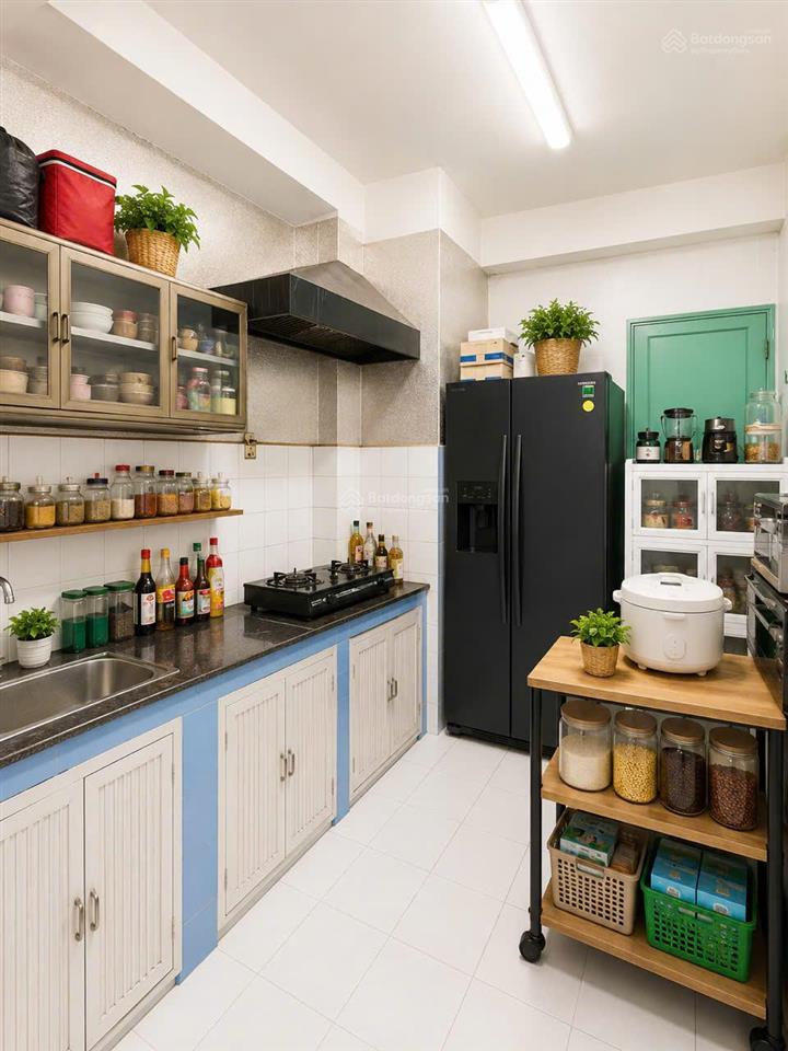 Cắt lỗ bán gấp căn hộ phạm viết chánh  70m2, 2pn, sổ hồng riêng