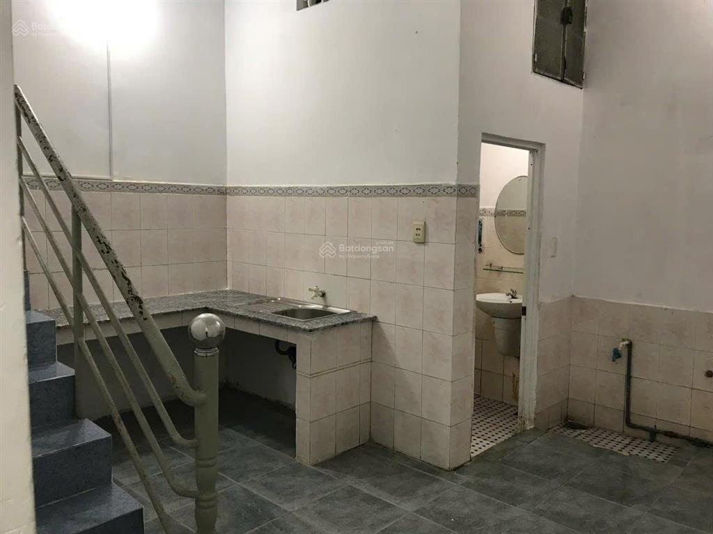 Giảm mạnh để bán nhanh  nhà hẻm trần thái tông, sổ hồng chính chủ, giá chỉ 4,85 tỷ!