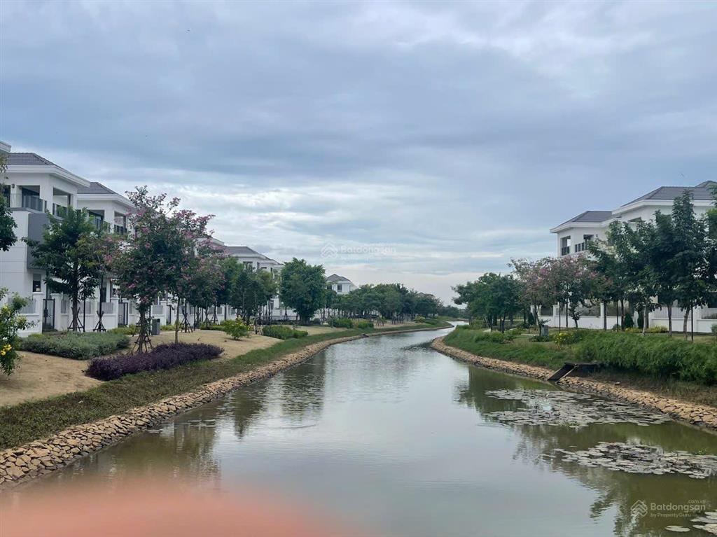 Nhà phố 8x20m, giá 7,950 tỷ, đông bắc, nhận nhà ngay, gần công viên, trường học bán trong tuần.