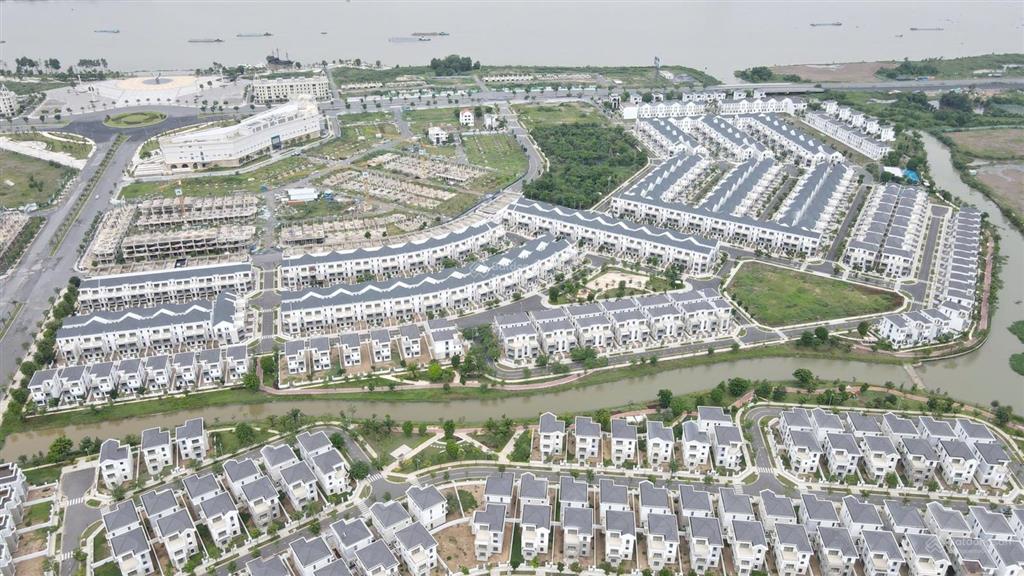 Nhà phố 8x20m, giá 7,950 tỷ, đông bắc, nhận nhà ngay, gần công viên, trường học bán trong tuần.