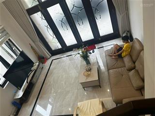 Cho thuê nhà khu cọ xanh giá 6tr  vinhomes ocean park 2