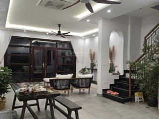 Cho thuê nhà phân khu thời đại vinhomes ocean park 3 giá tốt