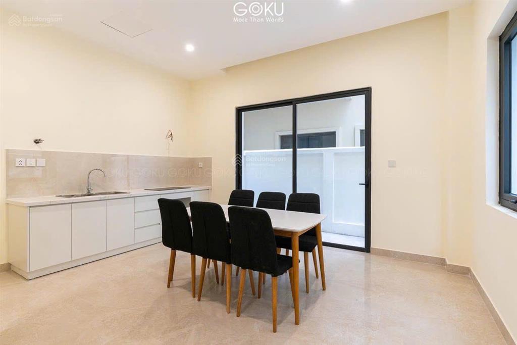 Nhà 2 tầng đẹp khu gần trường, gần chợ, gần biển hồ giá ưu đãi 7tr