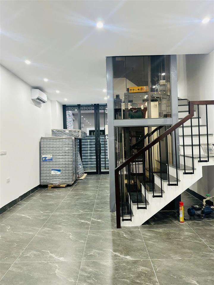 Nhà 2 tầng đẹp khu gần trường, gần chợ, gần biển hồ giá ưu đãi 7tr
