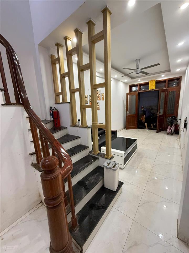 Cho thuê nhà 5 tầng 34m2. phú lương hà đông