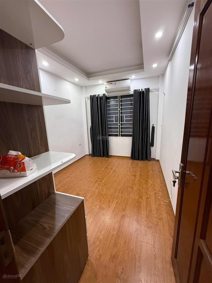 Cho thuê nhà 5 tầng 34m2. phú lương hà đông