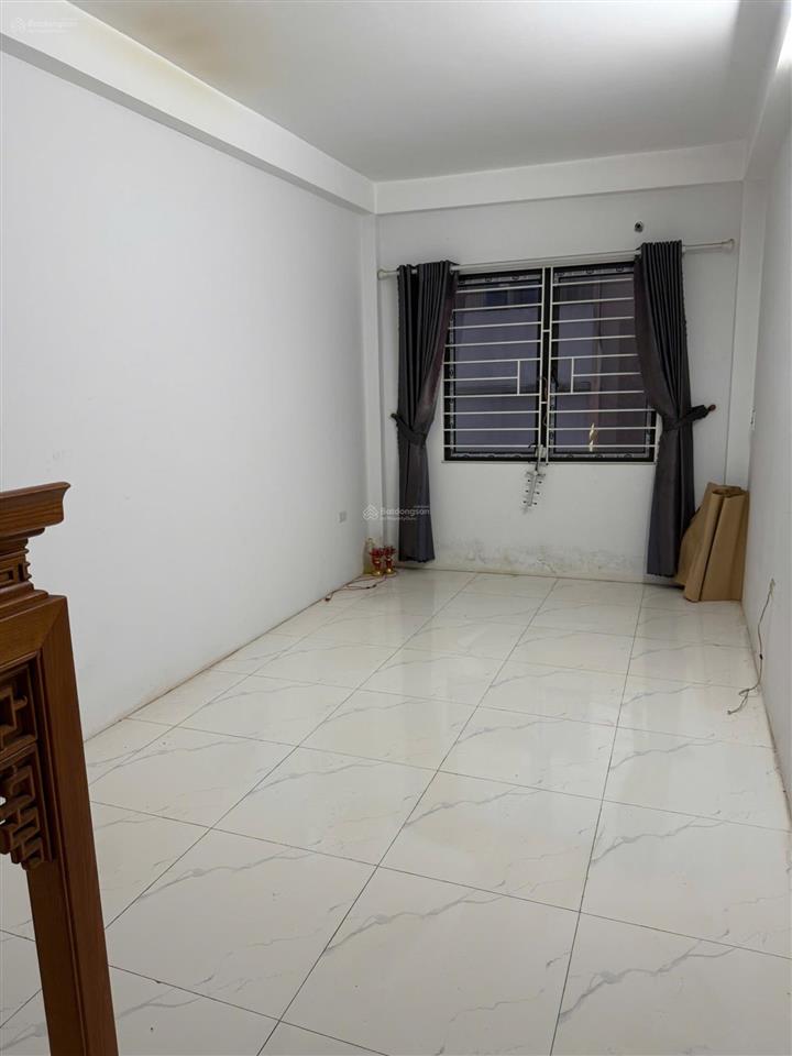 Cho thuê nhà 5 tầng 34m2. phú lương hà đông