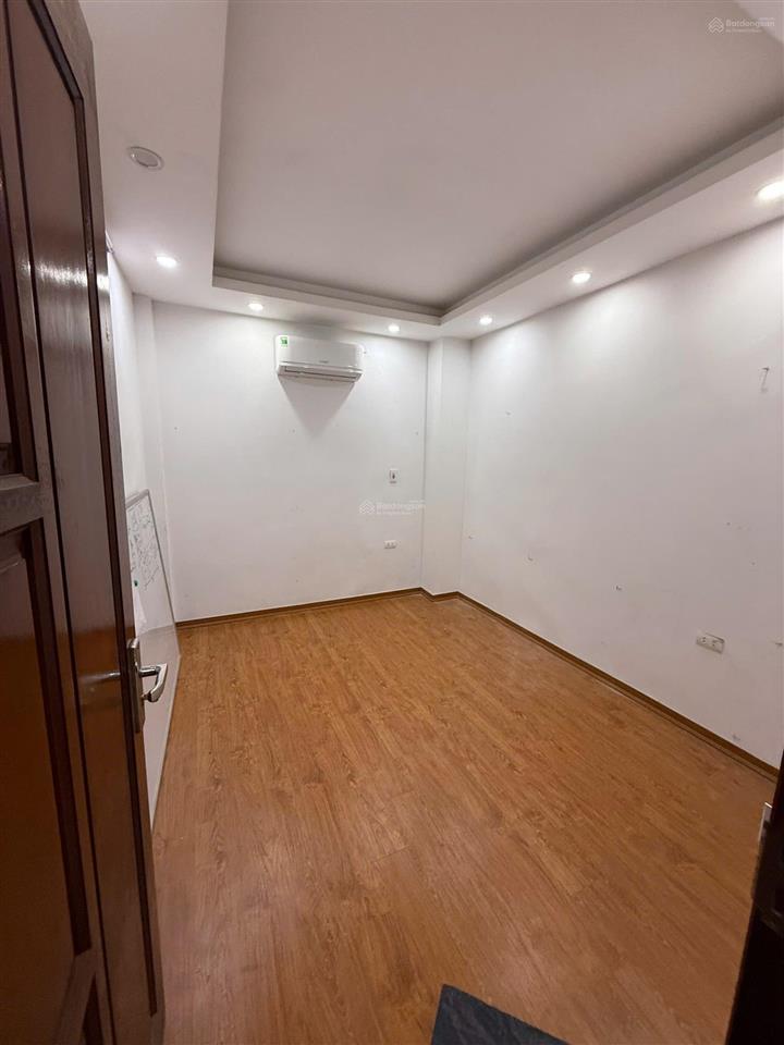 Cho thuê nhà 5 tầng 34m2. phú lương hà đông