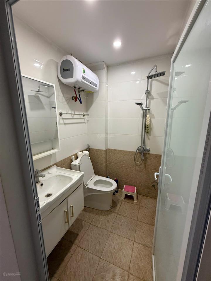 Cho thuê nhà 5 tầng 34m2. phú lương hà đông