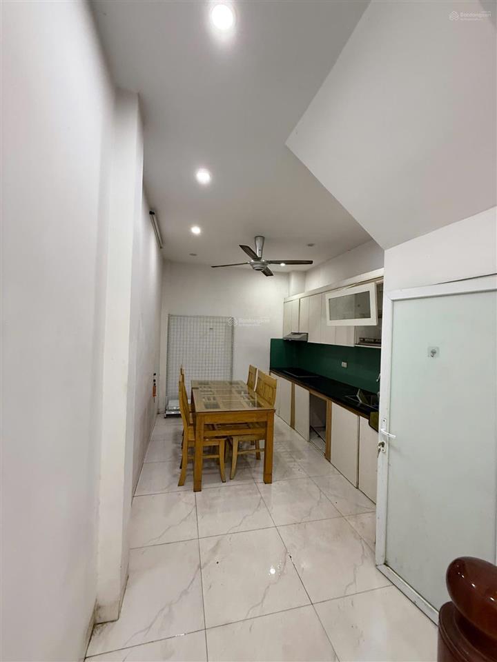 Cho thuê nhà 5 tầng 34m2. phú lương hà đông