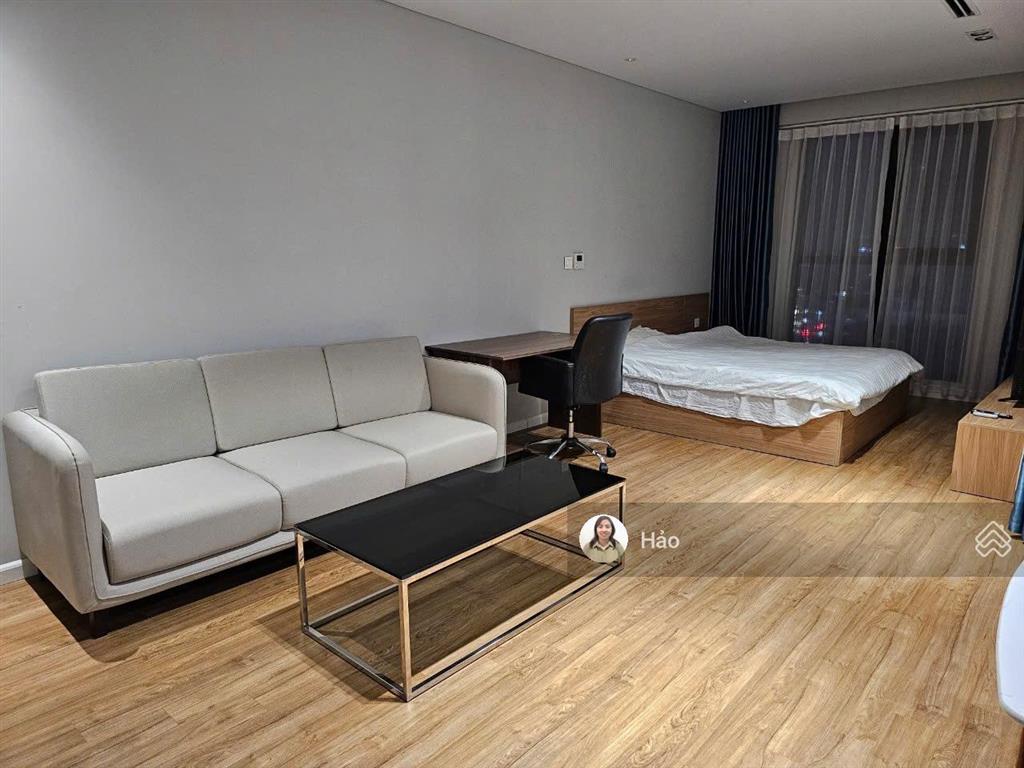 Bán căn hộ sky city 88 láng hạ. dt 144m2, 3pn, 2wc. giá 130tr/m2 full đồ. bc đông nam