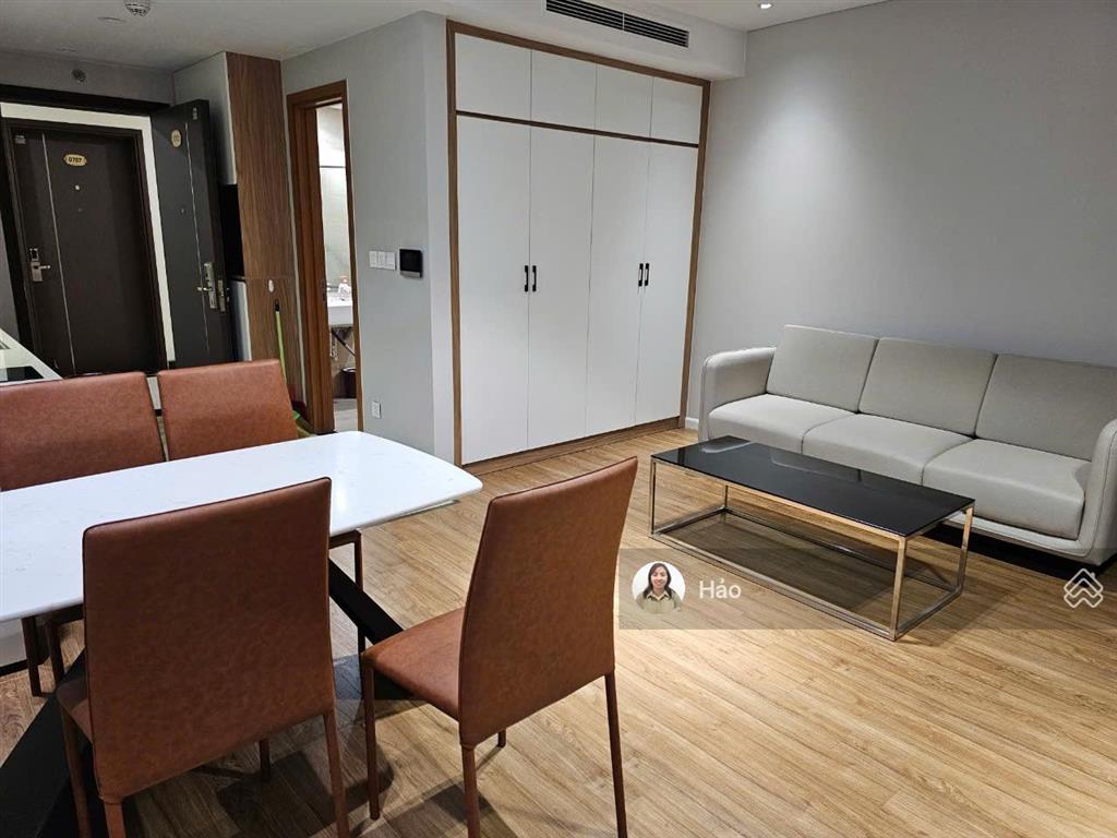 Bán căn hộ sky city 88 láng hạ. dt 144m2, 3pn, 2wc. giá 130tr/m2 full đồ. bc đông nam