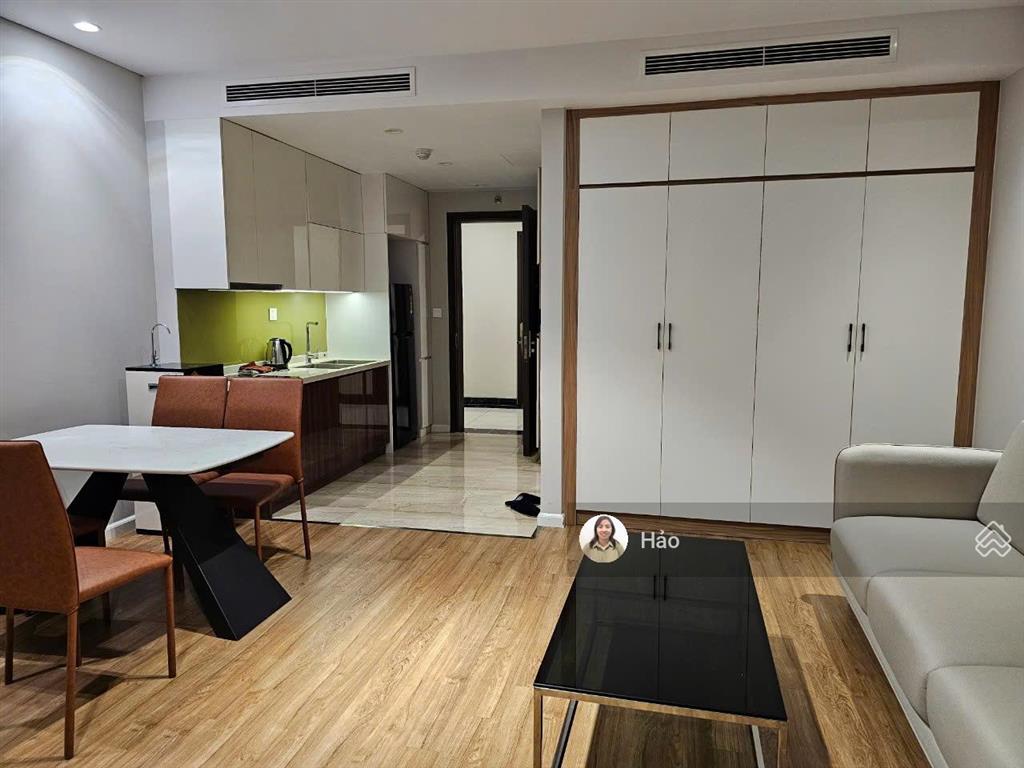 Bán căn hộ sky city 88 láng hạ. dt 144m2, 3pn, 2wc. giá 130tr/m2 full đồ. bc đông nam