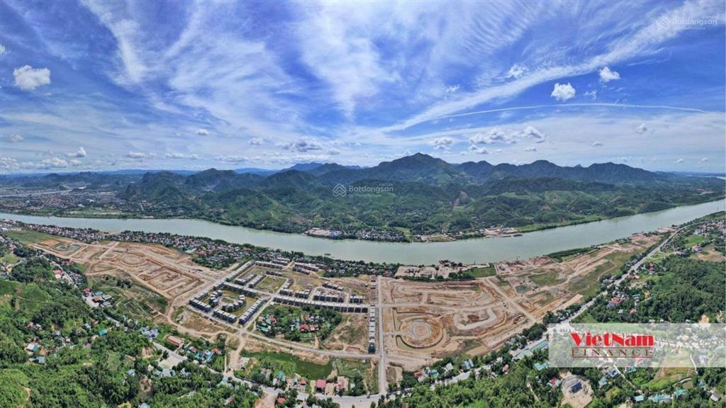 Chỉ hơn 10 tỷ từ 39tr/m2 sở hữu ngay căn biệt thự đơn lập ven sông đà  htls 0% trong 18 tháng