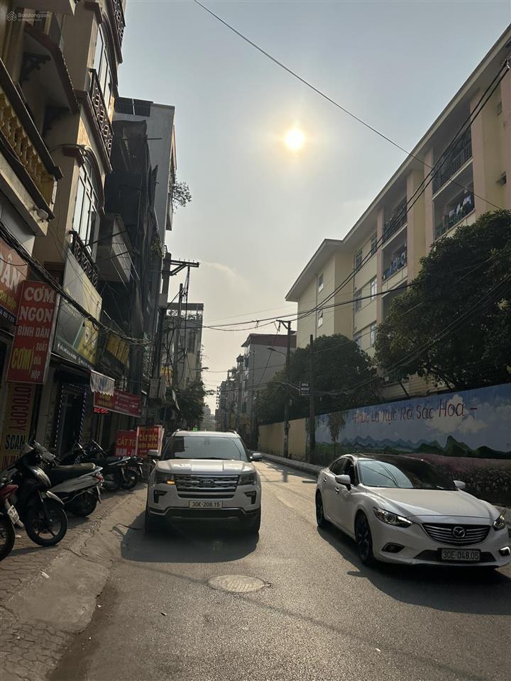 Bán nhà vị trí kinh doanh đường văn quán  xa la cực rộng thoáng ô tô tránh vỉa hè 37m² 5 tầng