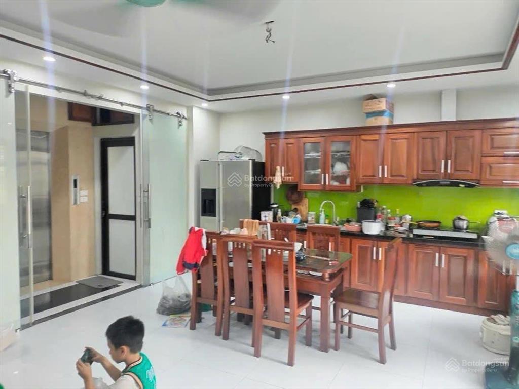 Bán nhà ngay cầu trắng, đường thanh bình, sở tư pháp tp hà nội ô tô sát nhà, ngõ thông 38.6m²