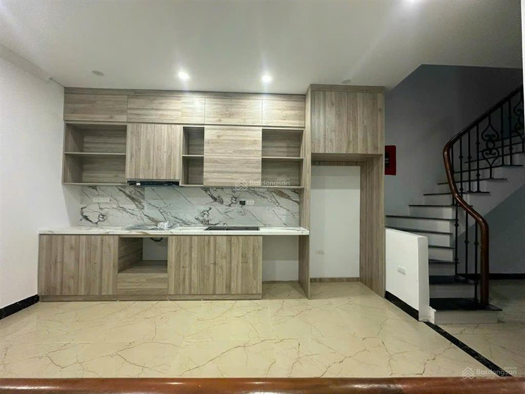 Bán căn 5 tầng thang máy ngay ngô thì nhậm  ngã tư văn phú đường ô tô tránh kinh doanh nhỏ 50m²