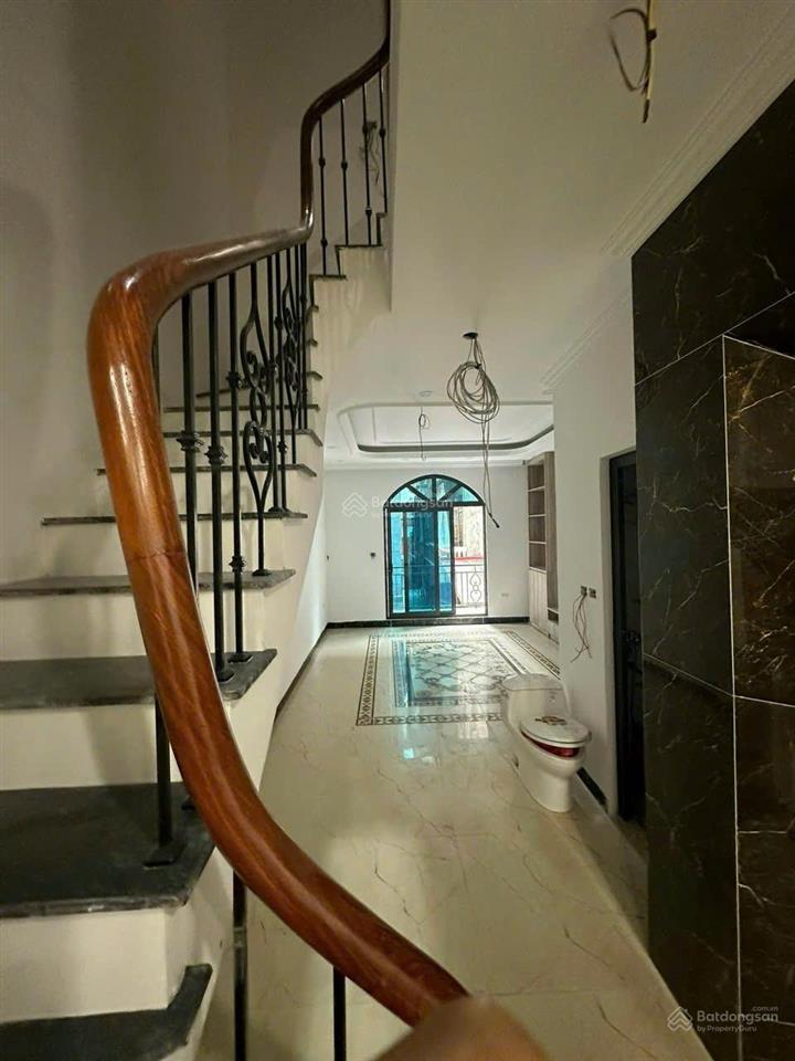 Bán căn 5 tầng thang máy ngay ngô thì nhậm  ngã tư văn phú đường ô tô tránh kinh doanh nhỏ 50m²