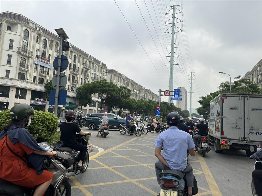 Chưa đến 30 tỷ có ngay căn shophouse mặt đường tố hữu sầm uất bậc nhất trung tâm hà đông 95m² 6t