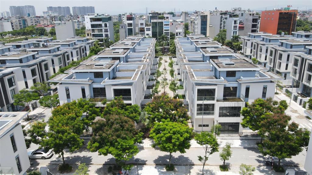 Bán biệt thự nam cường ngay hồ thiên văn họclê quang đạoaeon hà đông 200m2 4tầng giá chỉ 36tỷ