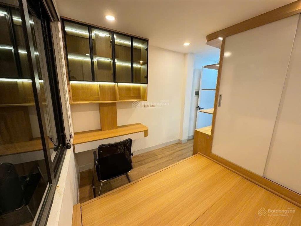 Bán nhà ngay bưu điện trung tâm hà đôngcầu am 20m2 5 tầng full nội thất oto đỗ gần