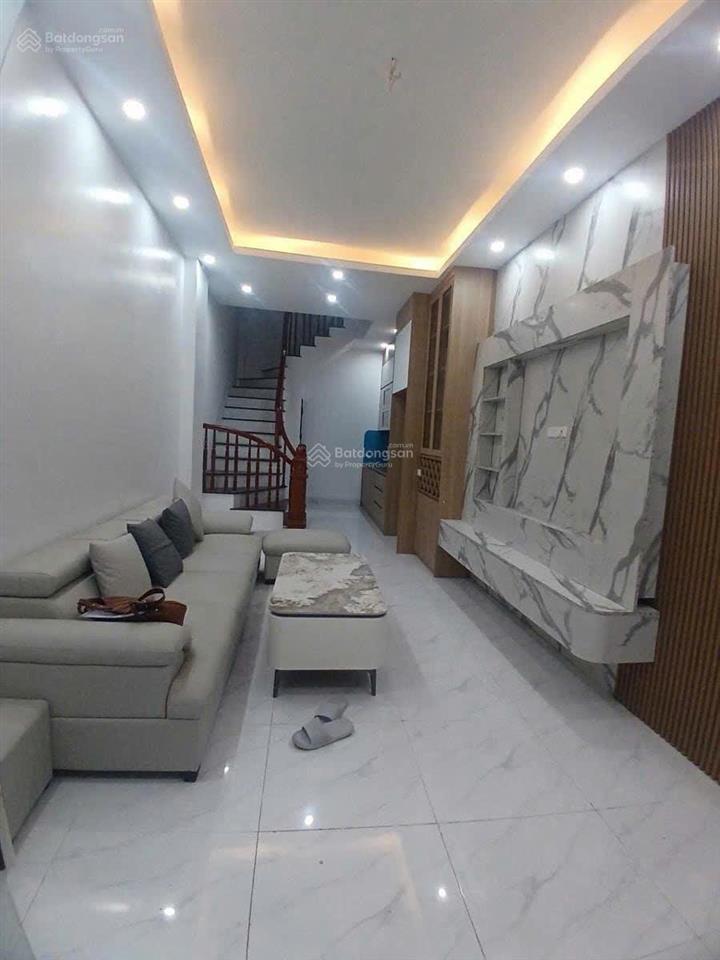 Bán nhà đường oto tránh cách 10m ngay ngã 5 hà trì gần chợ hà đông 30m2 5tầng giá chỉ 5.79tỷ