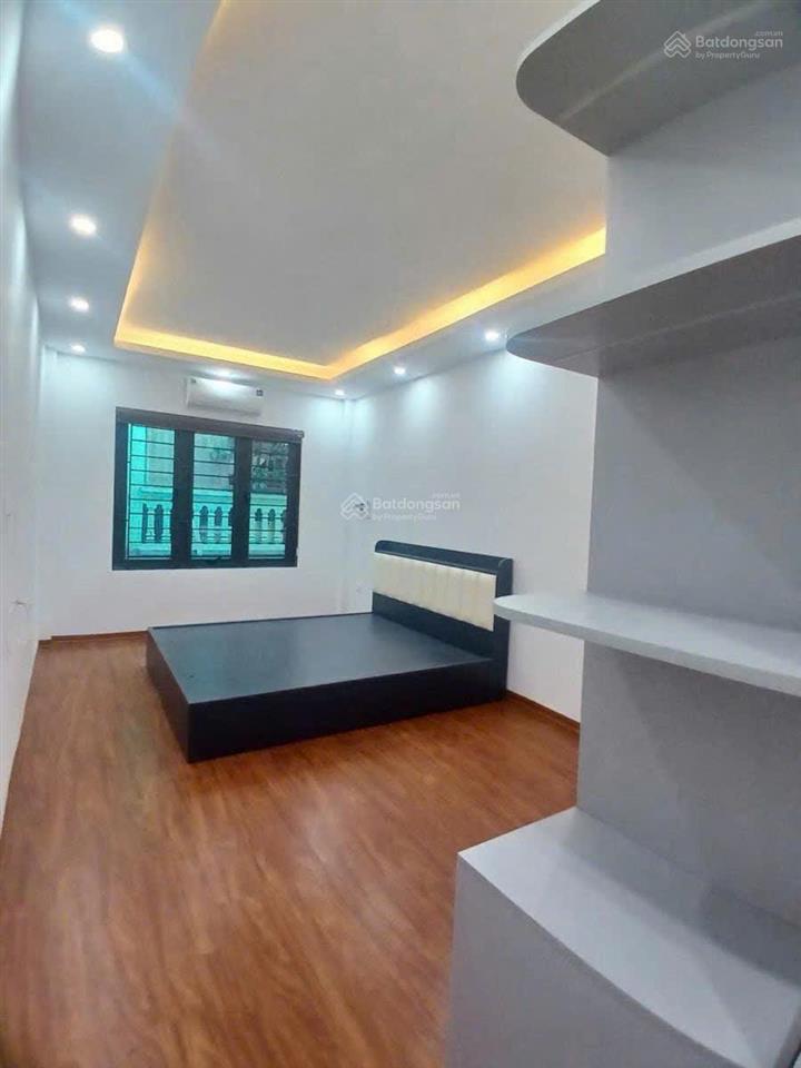 Bán nhà đường oto tránh cách 10m ngay ngã 5 hà trì gần chợ hà đông 30m2 5tầng giá chỉ 5.79tỷ
