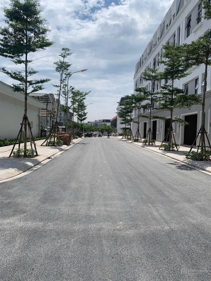 Bán căn liền kề 2 mặt kinh doanh nhỏ ngay kiến hưng luxurycông viên 365 hà đông 60m2