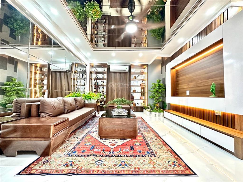 Kim mã nhà xây mới đẹp như ks 5*, view lotte, ngõ thông kd, 6t thang máy 57m mt 5m giá 17.5 tỷ tl