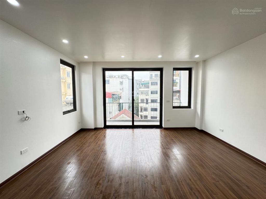 7t thang máy, 2 ô tô tránh, vỉa hè pl bộ giáo dục, 67m2, mt 4.5m, nhà đẹp ở ngay, giá 25.5 tỷ