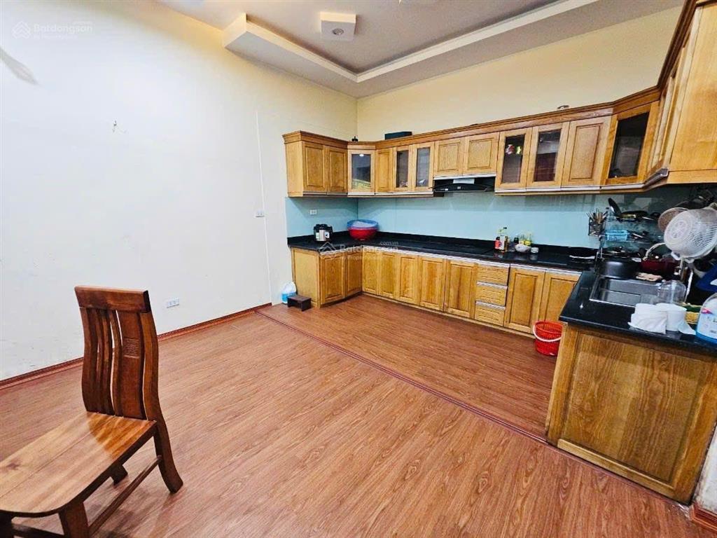 Đường 3 ô tô, mt 9m bề thế, 3 thoáng, ô chờ thang máy 95m2 giá 34 tỷ
