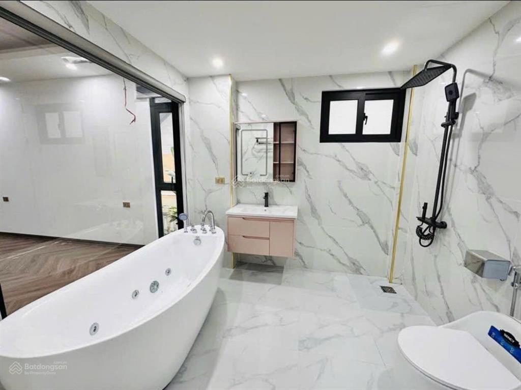 Lô góc 2 ô tô, mt 7.2m bề thế, nhà 8 tầng có hầm 75m giá 35 tỷ